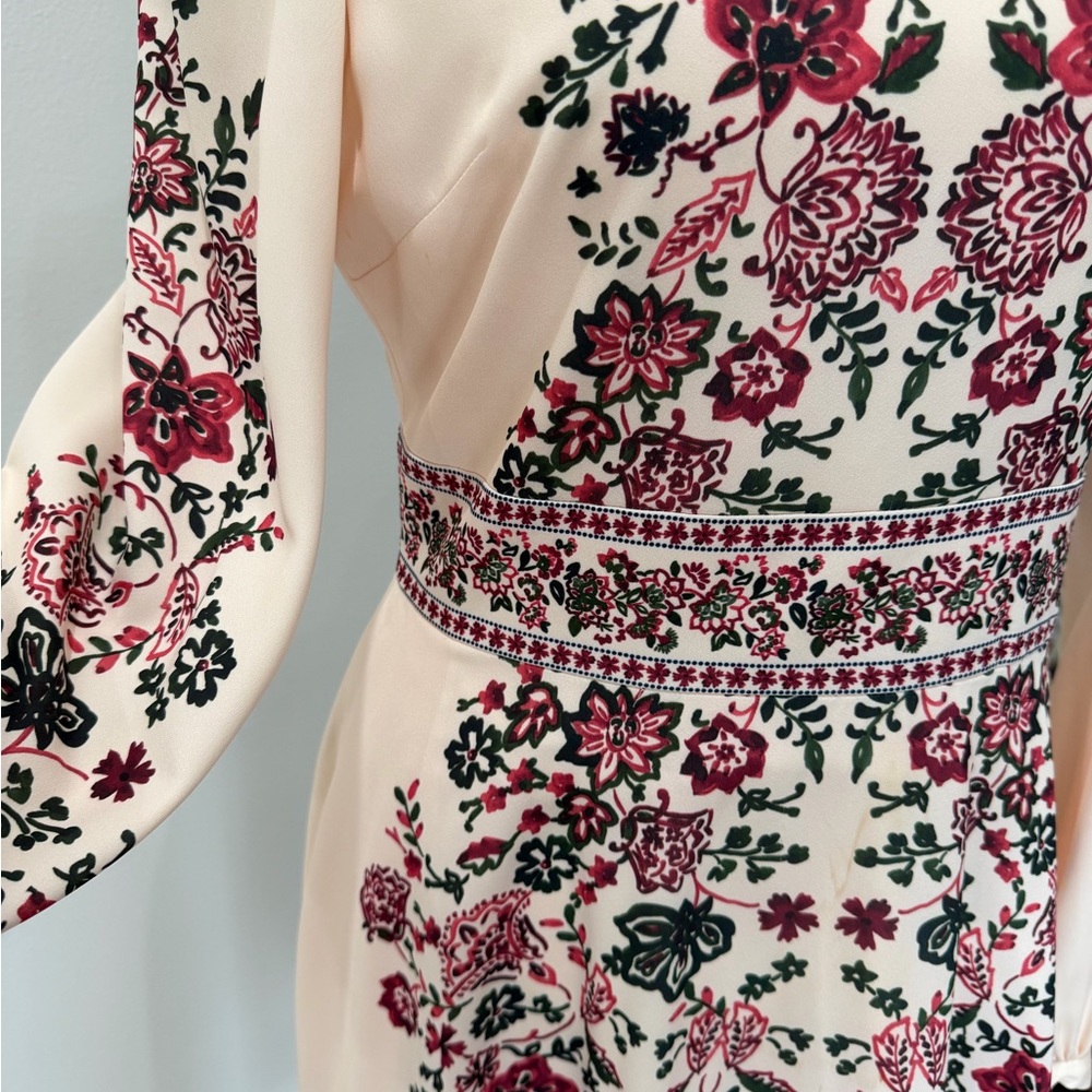 Gal Meets Glam Cream Long-Sleeve Floral printed Dress - Picture 8 of 9